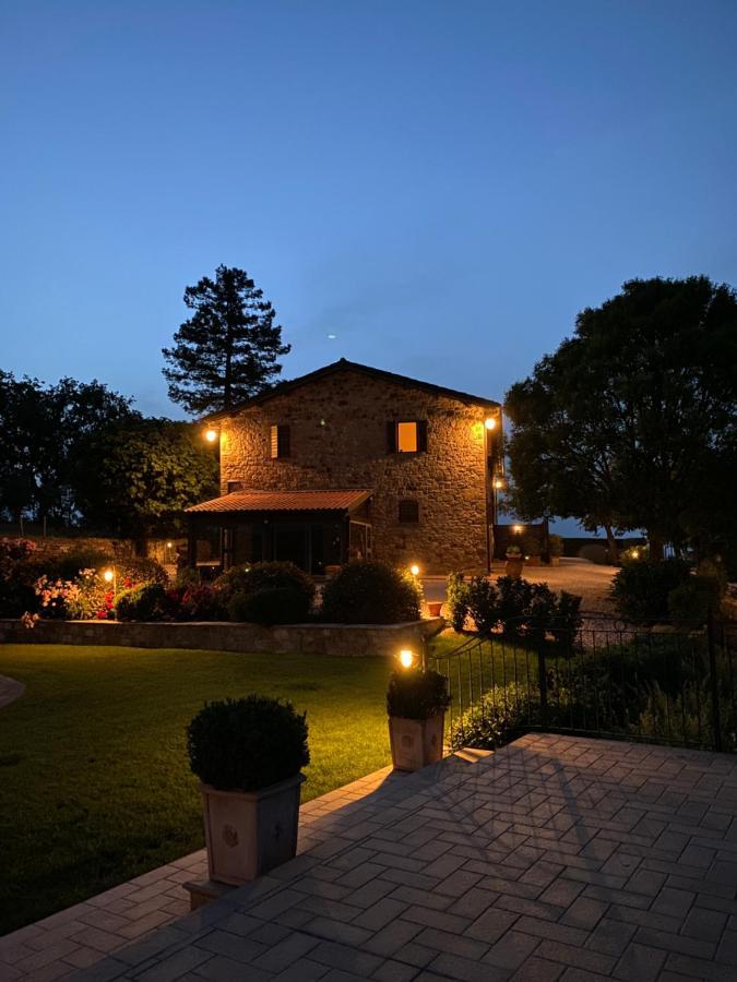 La Luna Di Mezzanotte Fratta Todina Bagian luar foto